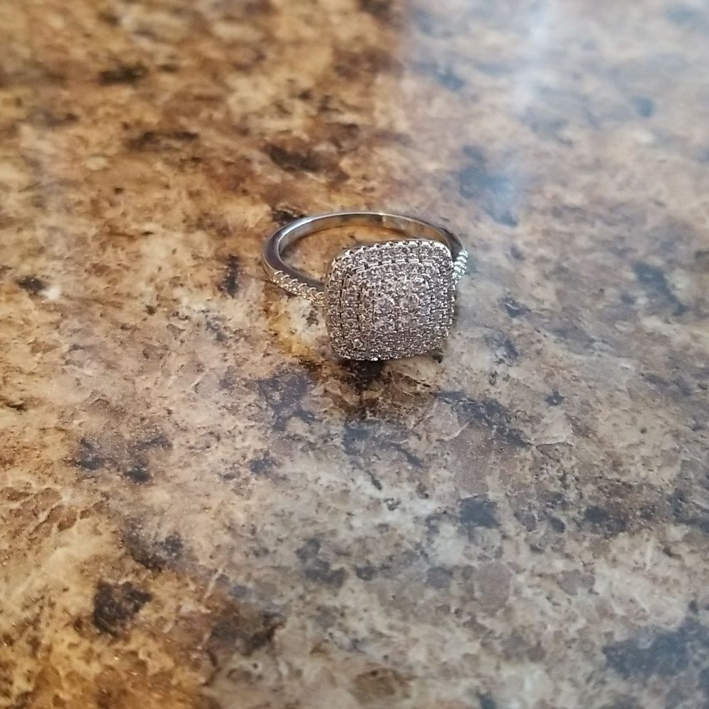 Zircon elegant square promise ring size 8 - Picture 6 of 11